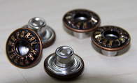 Кнопки одежды никеля свободные изготовленные на заказ покрынные с выбитым логосом