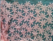 Хлопок вышил ткани шнурка сетки водорастворимой, картине цветка для официально платья