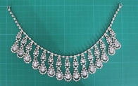 Ожерелье сплава страза серебряных и ясных женщин Handmade для девушок одевает